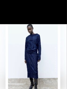 Zara Dark Blue Textured skirt